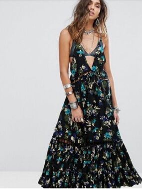 Free People Black Floral Pages of Gold Maxi
Dress - NWT Size Small